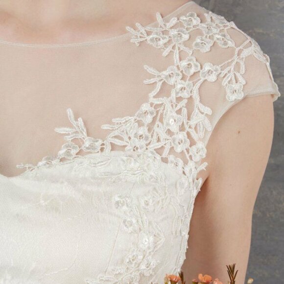 Decode 1.8 for ModCloth Lace Mermaid Wedding Dress Size 0 NWT - Picture 4 of 9